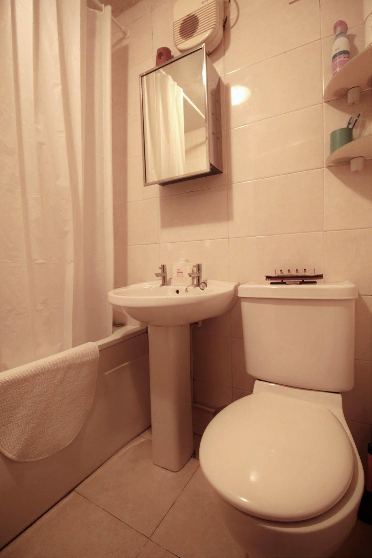 Perfect Central City Location - Parking - 3 Beds - 2 Bedrooms Белфаст Экстерьер фото