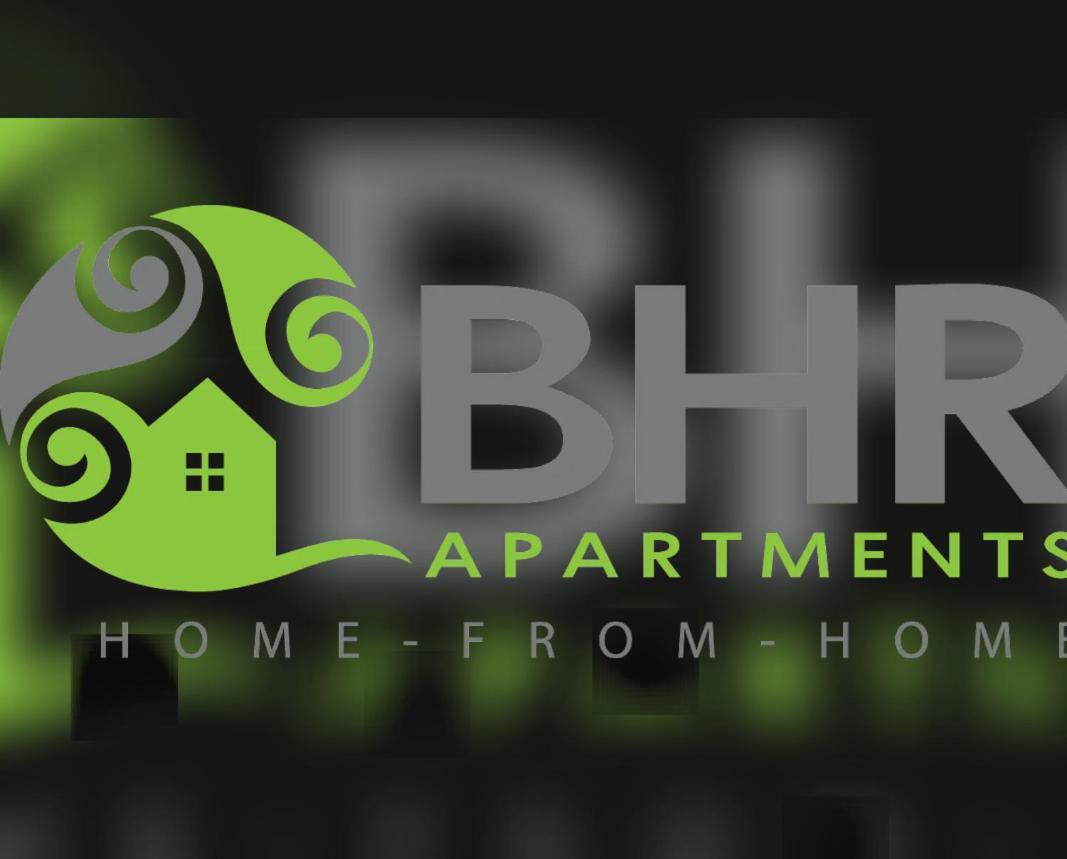 Perfect Central City Location - Parking - 3 Beds - 2 Bedrooms Белфаст Экстерьер фото