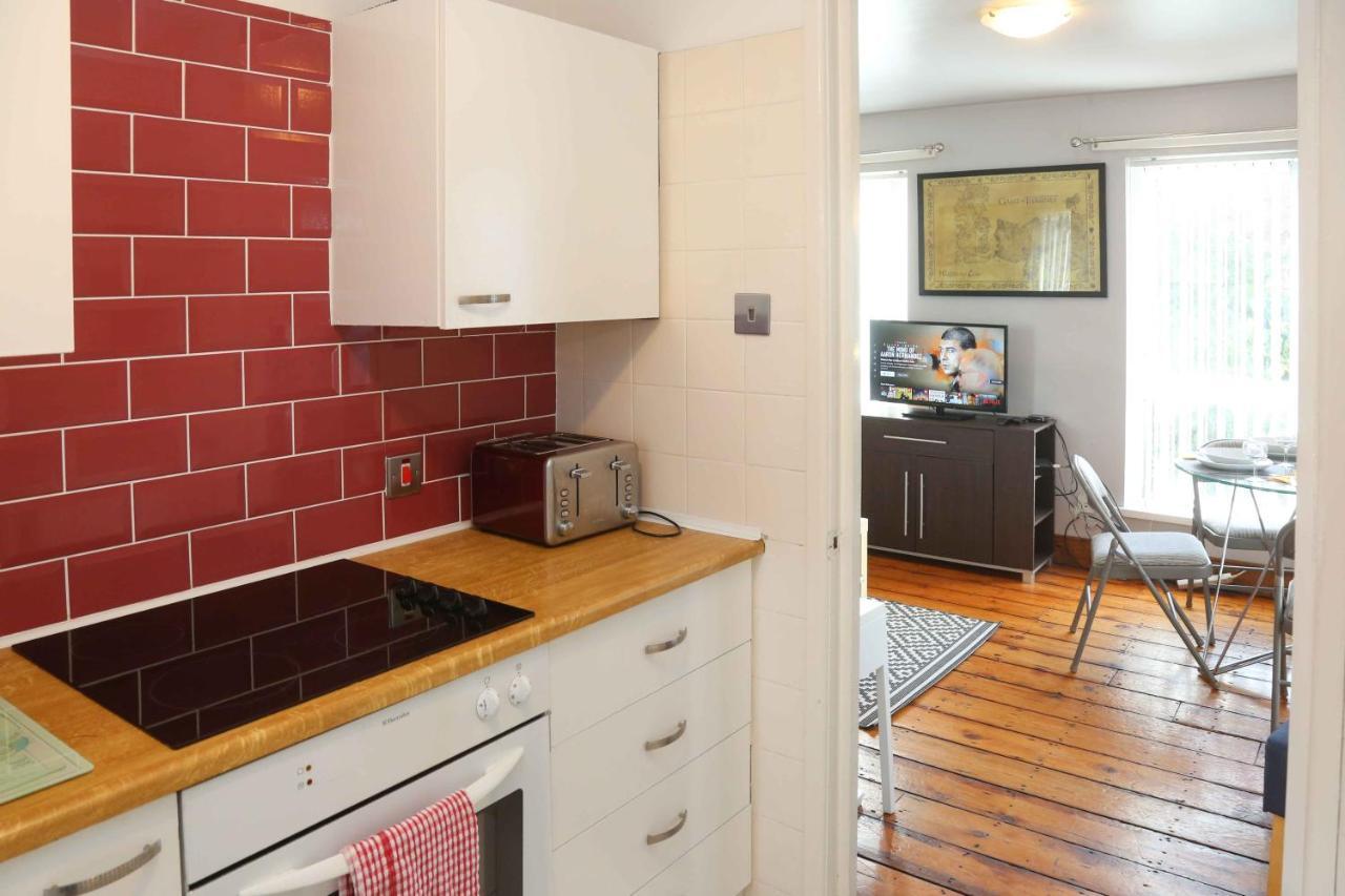 Perfect Central City Location - Parking - 3 Beds - 2 Bedrooms Белфаст Экстерьер фото